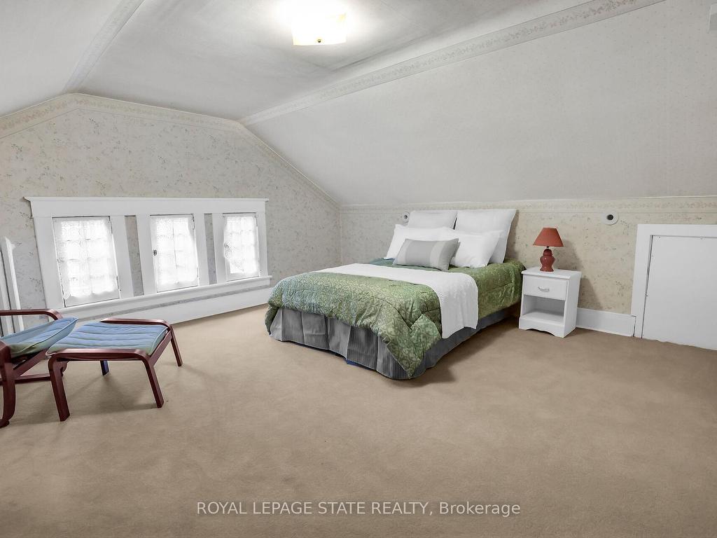 









102


Main

Street East,
Grimsby,




ON
L3M 1N8


