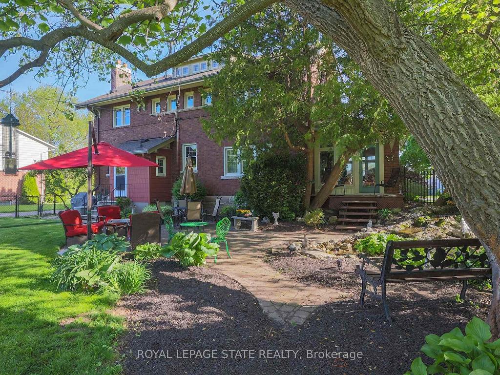 









102


Main

Street East,
Grimsby,




ON
L3M 1N8

