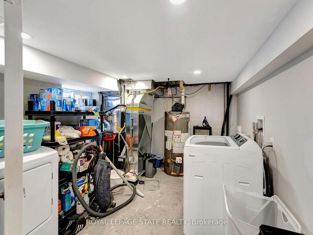 









746


Roxborough

Avenue,
Hamilton,




ON
L8H 1S7

