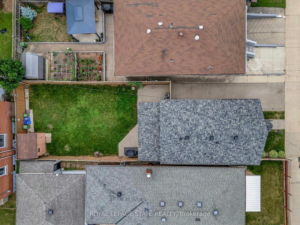 









746


Roxborough

Avenue,
Hamilton,




ON
L8H 1S7

