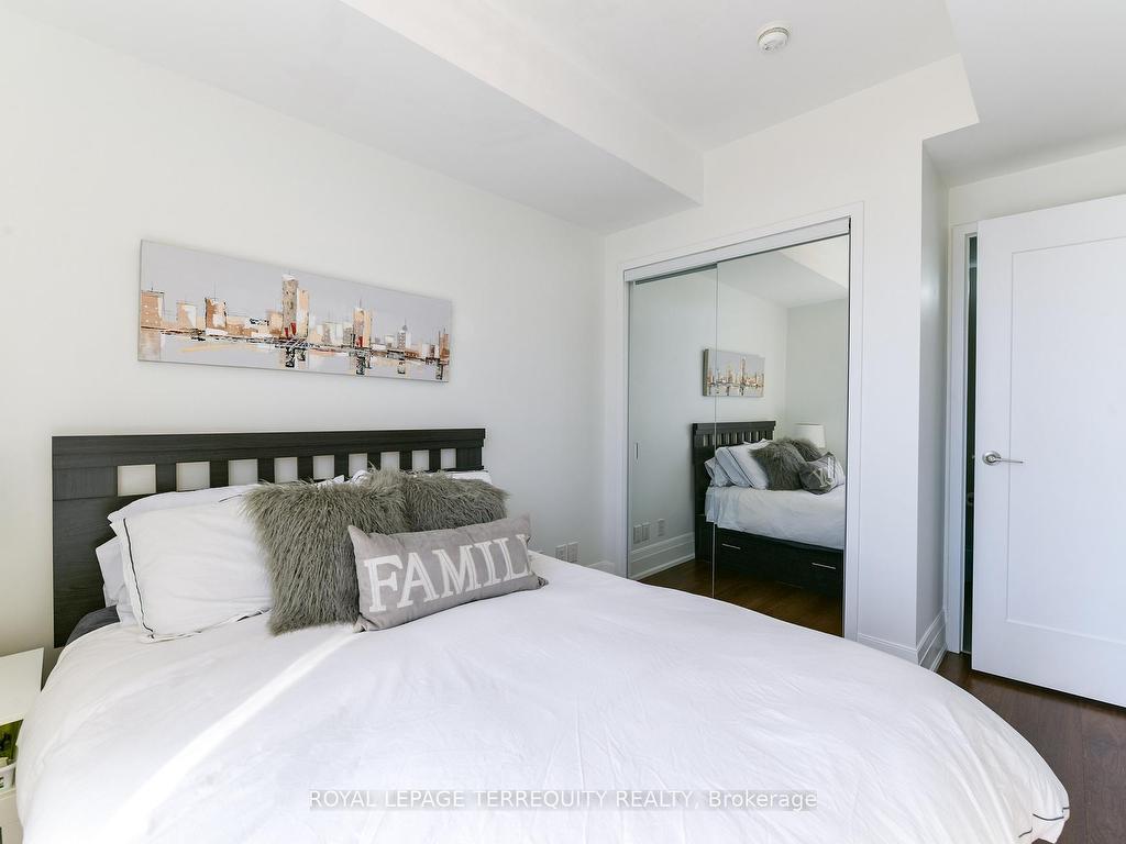 









25


Malcolm

Road, 501,
Toronto,




ON
M4G 0C1

