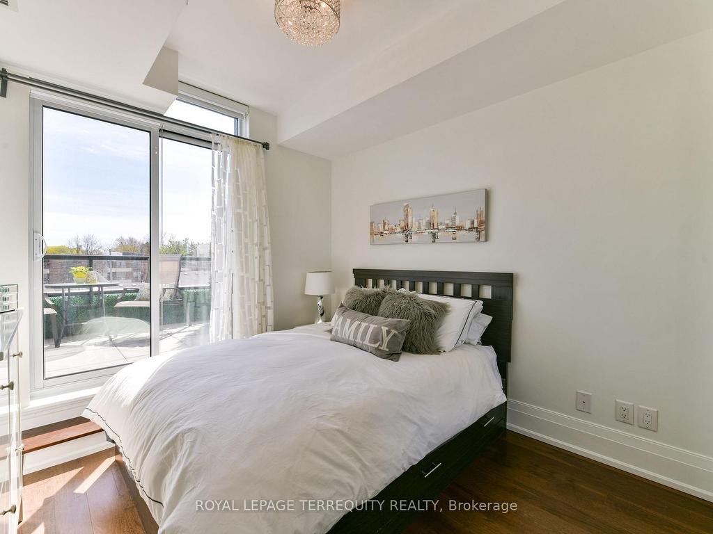 









25


Malcolm

Road, 501,
Toronto,




ON
M4G 0C1

