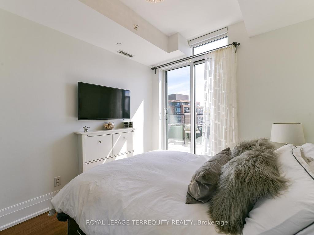 









25


Malcolm

Road, 501,
Toronto,




ON
M4G 0C1

