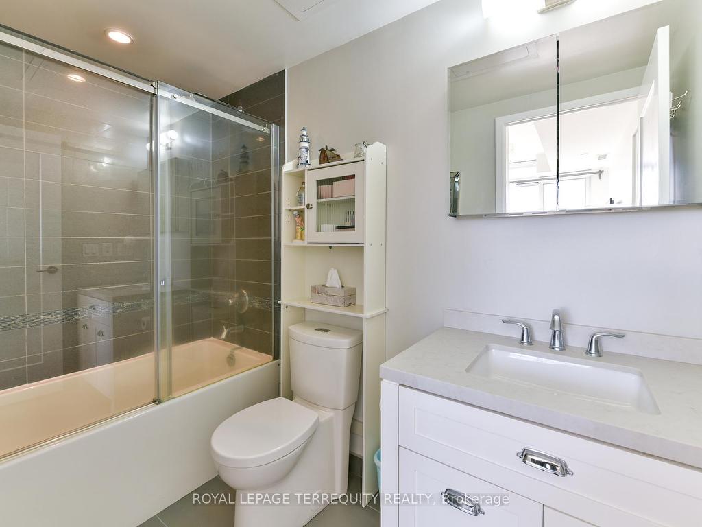 









25


Malcolm

Road, 501,
Toronto,




ON
M4G 0C1

