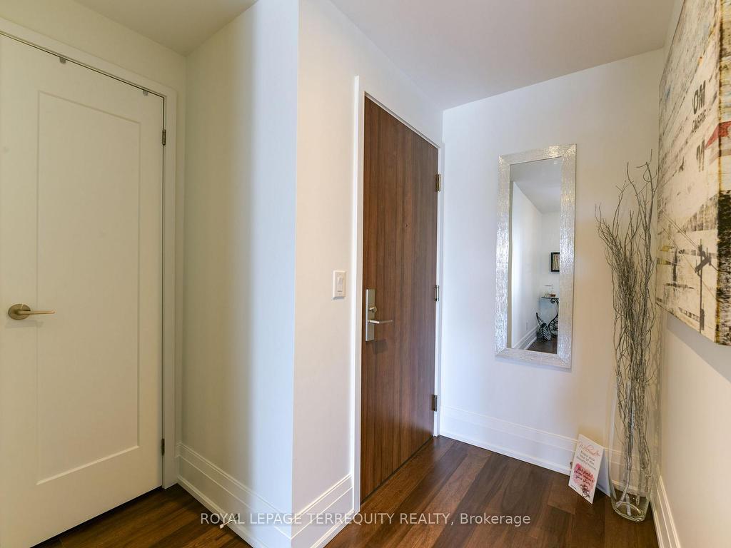 









25


Malcolm

Road, 501,
Toronto,




ON
M4G 0C1

