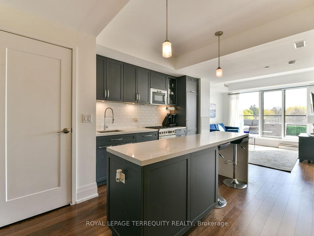 









25


Malcolm

Road, 501,
Toronto,




ON
M4G 0C1

