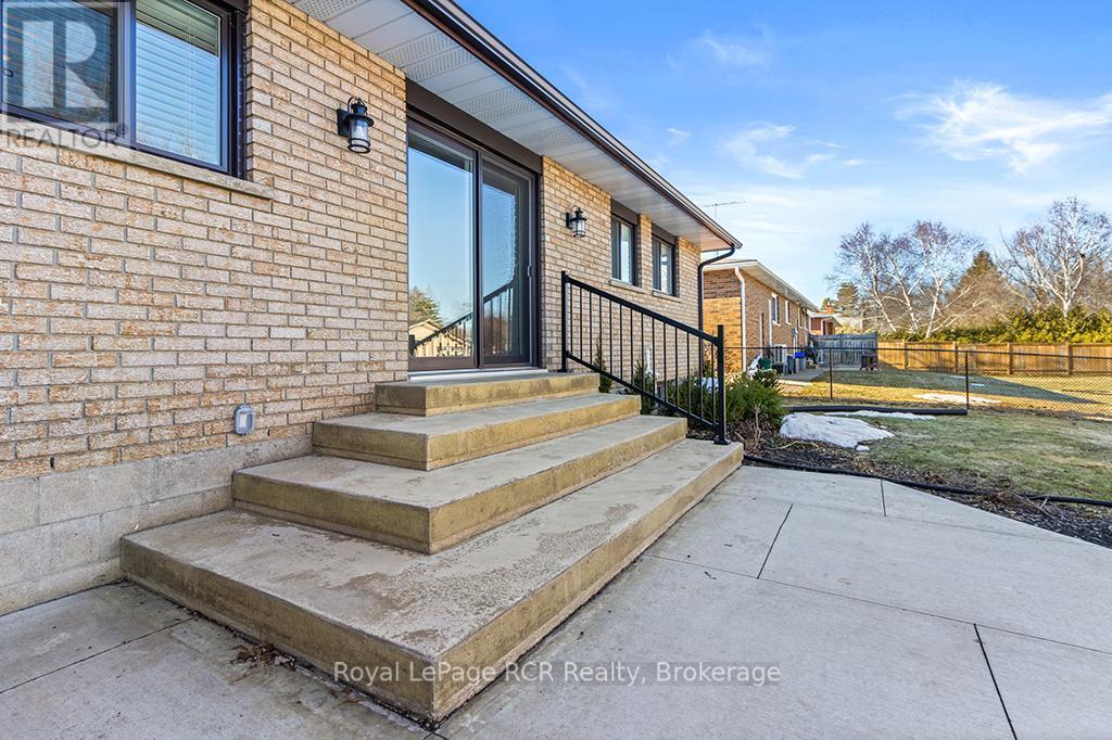 












4109 COUNTY ROAD 124 ROAD

,
Clearview (Nottawa),




Ontario
L0M1P0

