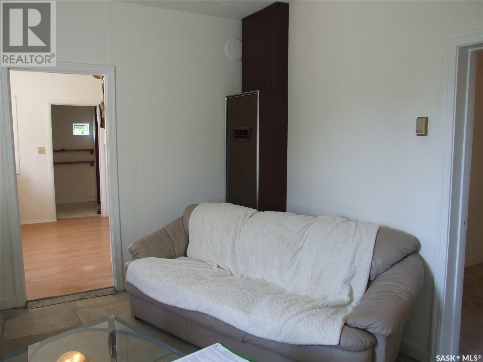 












150 2nd STREET E

,
Fox Valley,




Saskatchewan
S0N0V0

