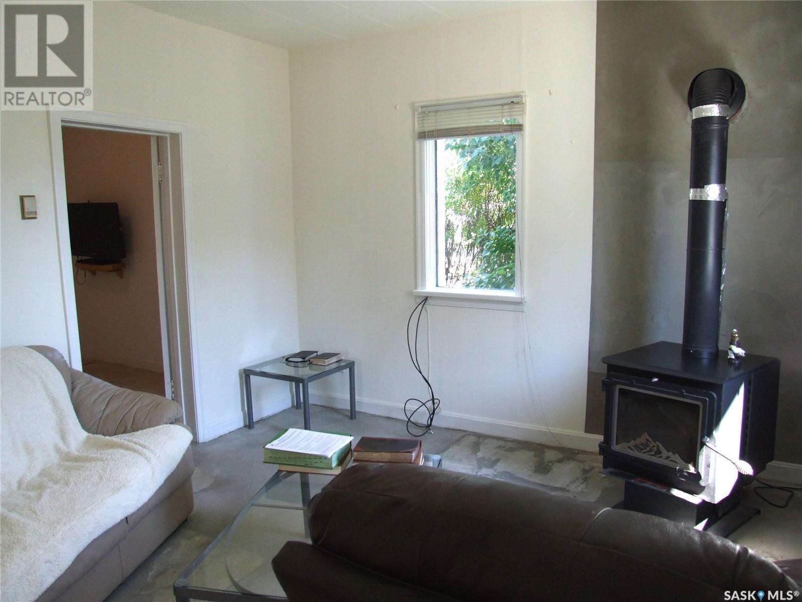 












150 2nd STREET E

,
Fox Valley,




Saskatchewan
S0N0V0

