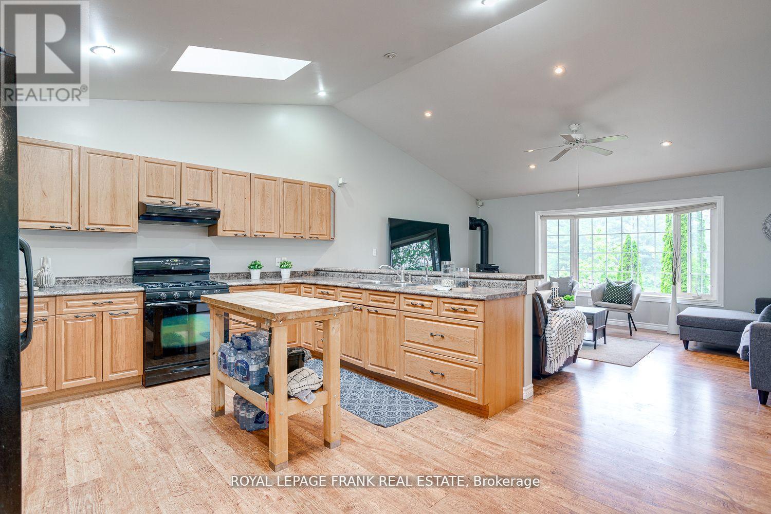 












10913 COUNTY 9 ROAD

,
Alnwick/Haldimand,




Ontario
K0K2X0

