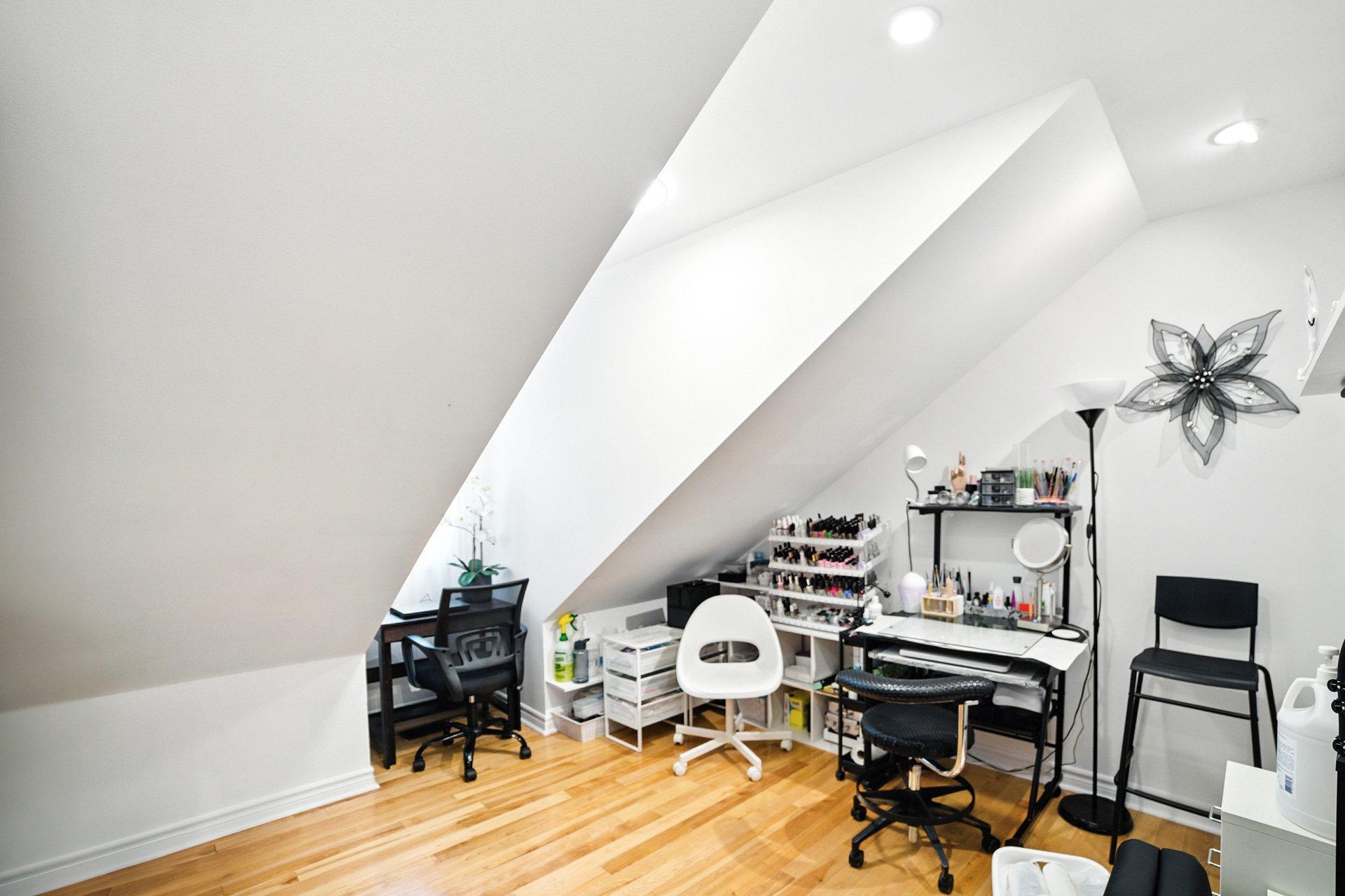 









88


Imp. des Vents

,
Gatineau (Gatineau),




QC
J8R4A8

