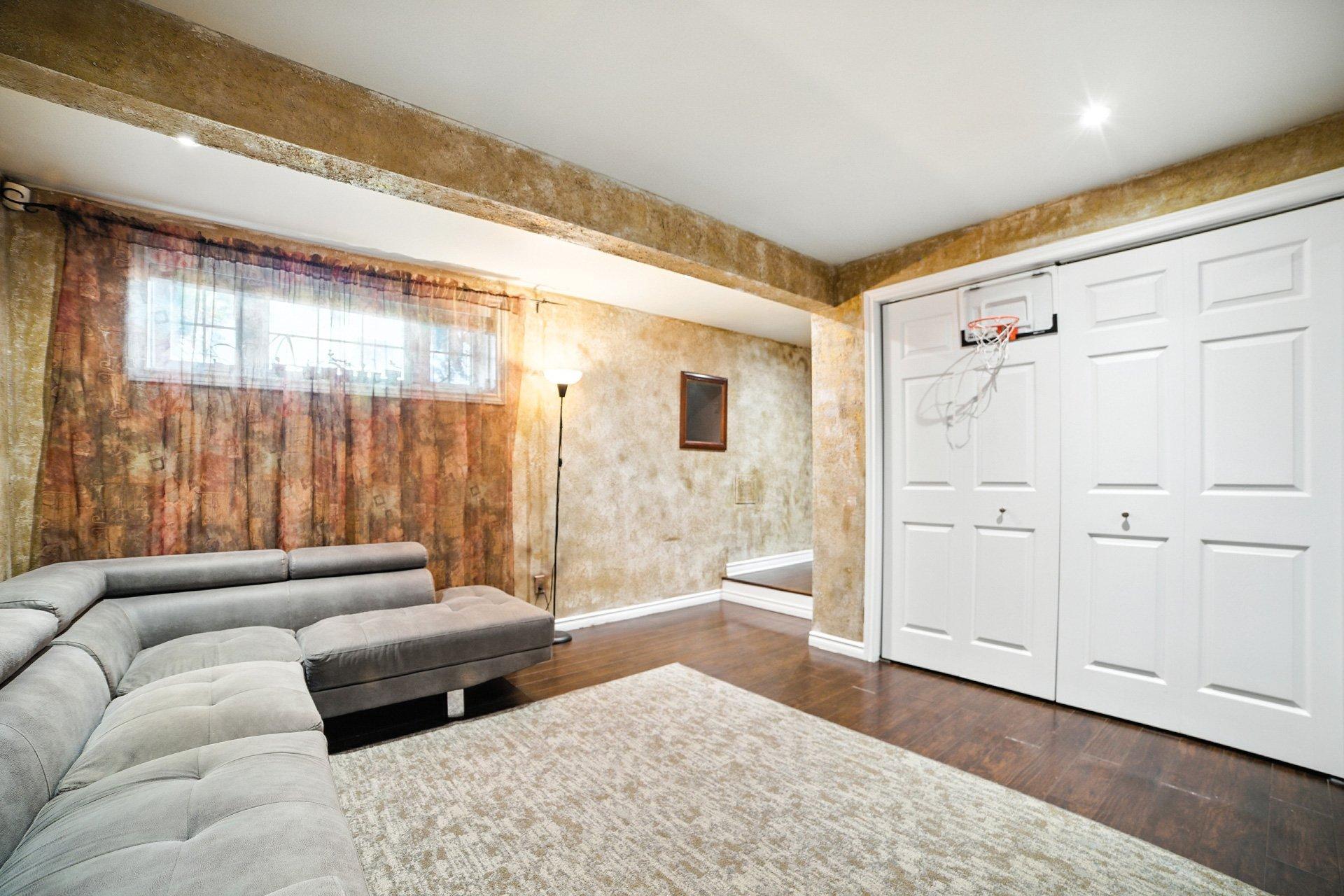 









88


Imp. des Vents

,
Gatineau (Gatineau),




QC
J8R4A8

