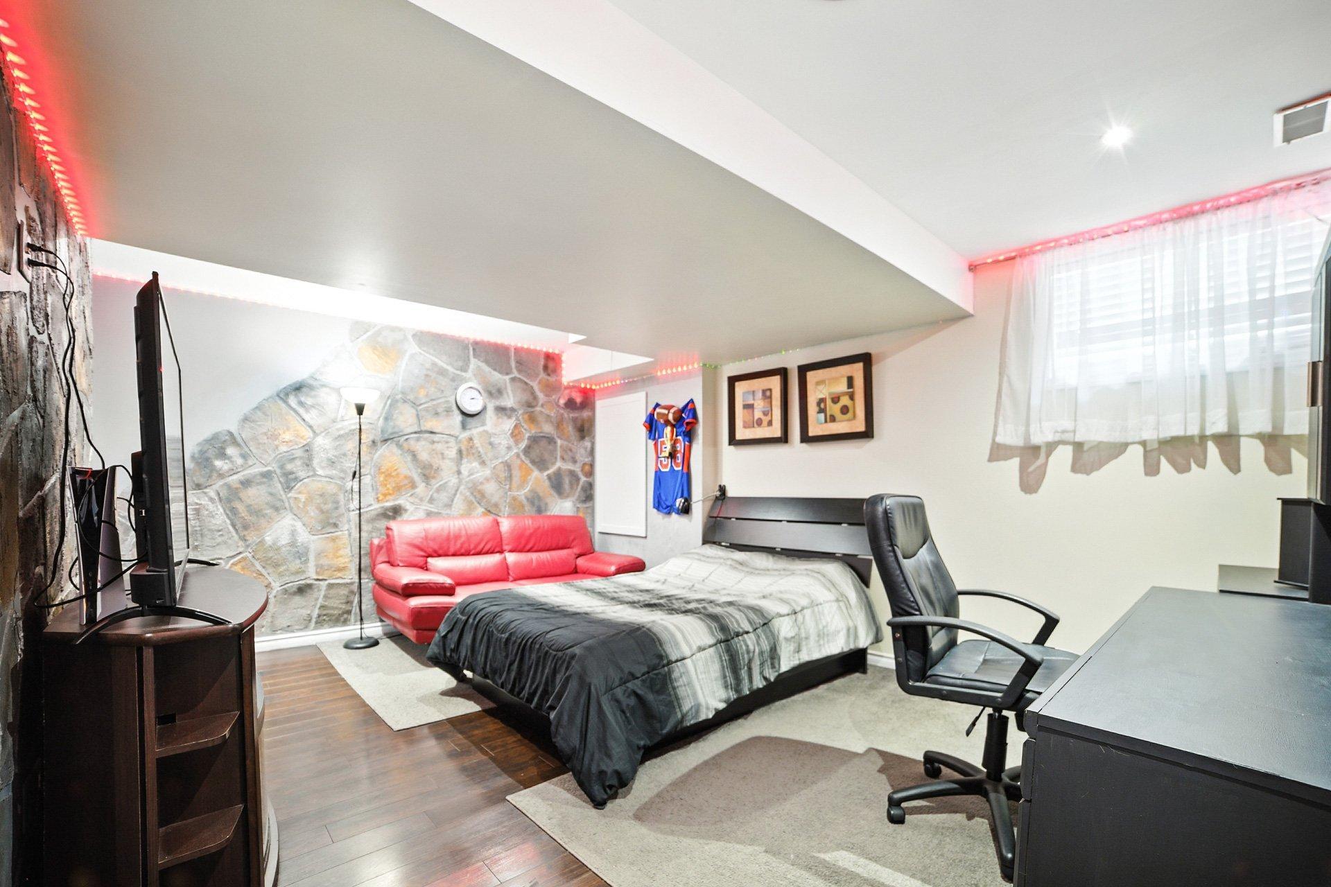 









88


Imp. des Vents

,
Gatineau (Gatineau),




QC
J8R4A8

