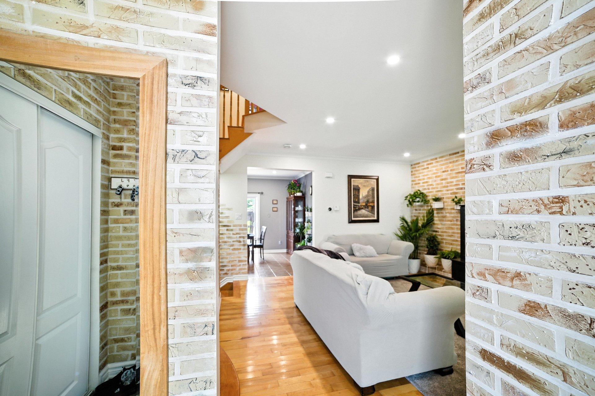 









88


Imp. des Vents

,
Gatineau (Gatineau),




QC
J8R4A8

