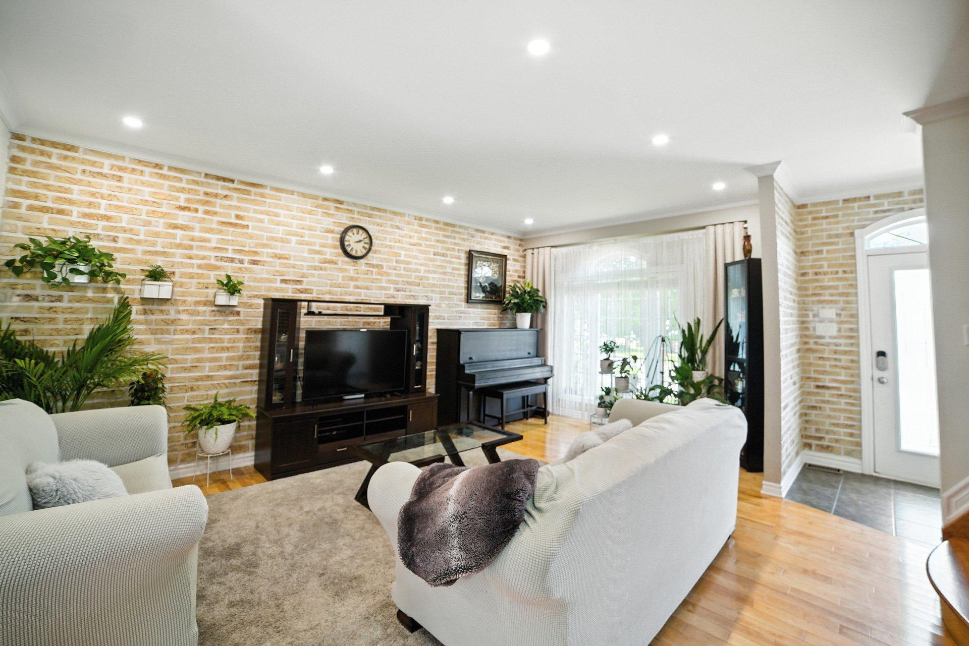 









88


Imp. des Vents

,
Gatineau (Gatineau),




QC
J8R4A8

