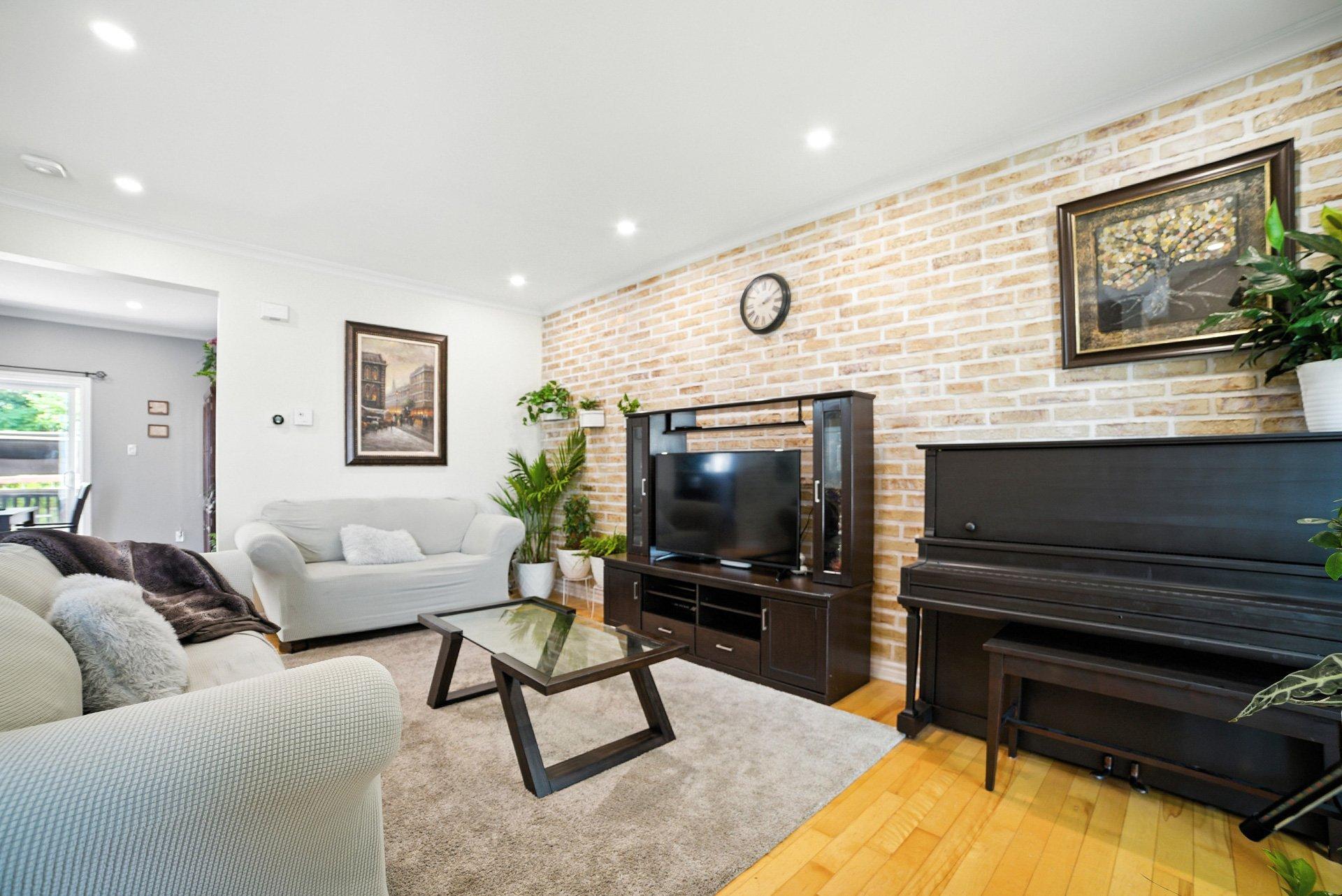 









88


Imp. des Vents

,
Gatineau (Gatineau),




QC
J8R4A8

