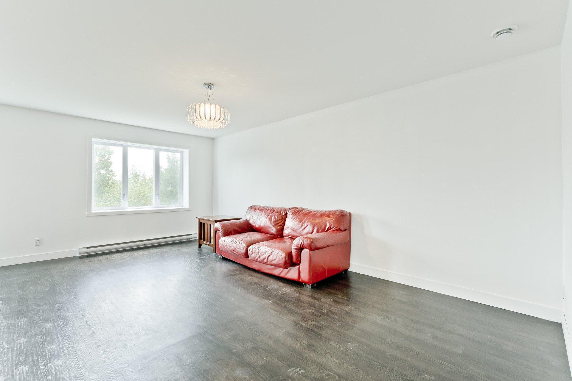 









3810


Rue Émile-Chartier

,
Sherbrooke (Les Nations),




QC
J1L0H7

