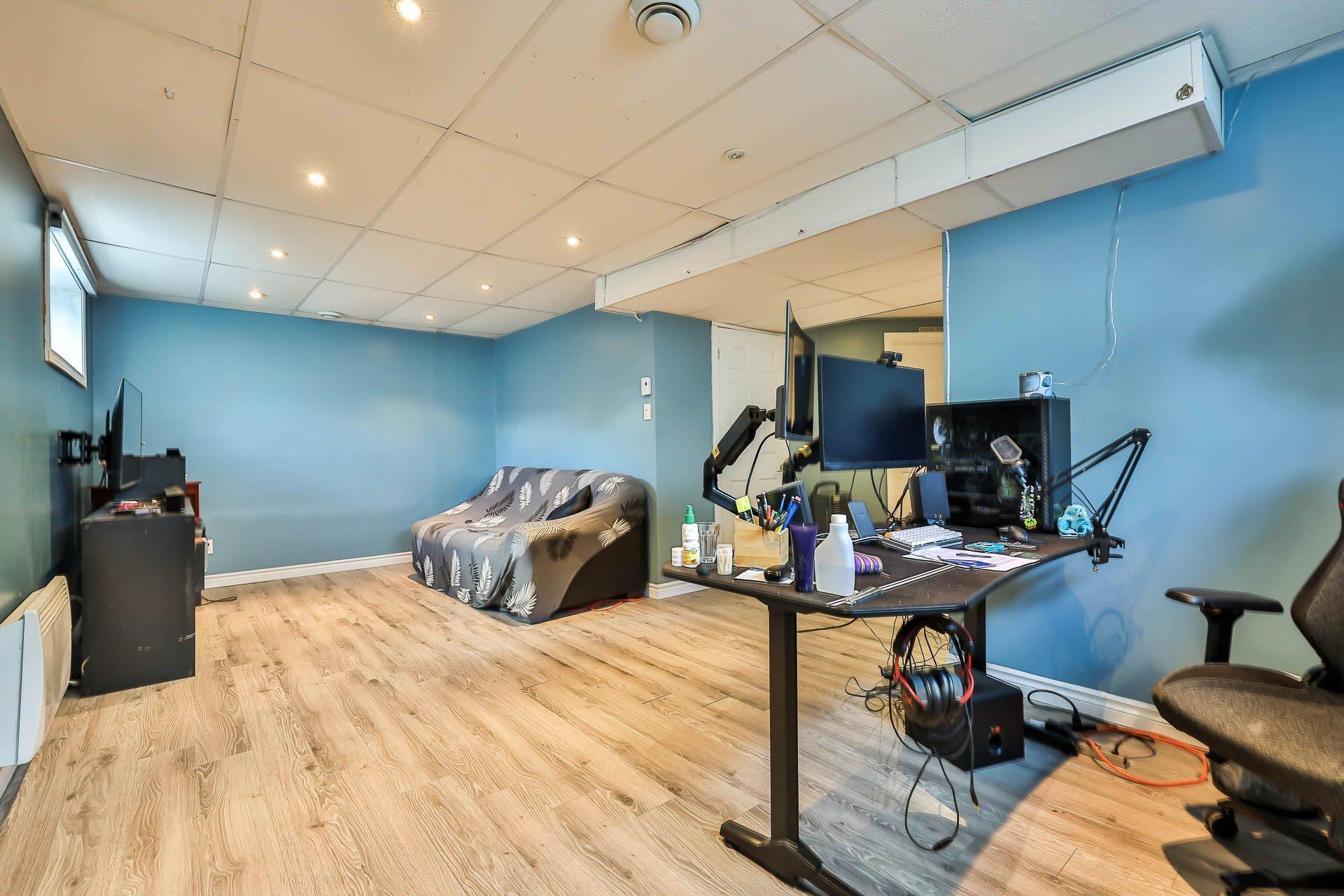 









284


Rue de Charny

,
Gatineau (Gatineau),




QC
J8R2Y4

