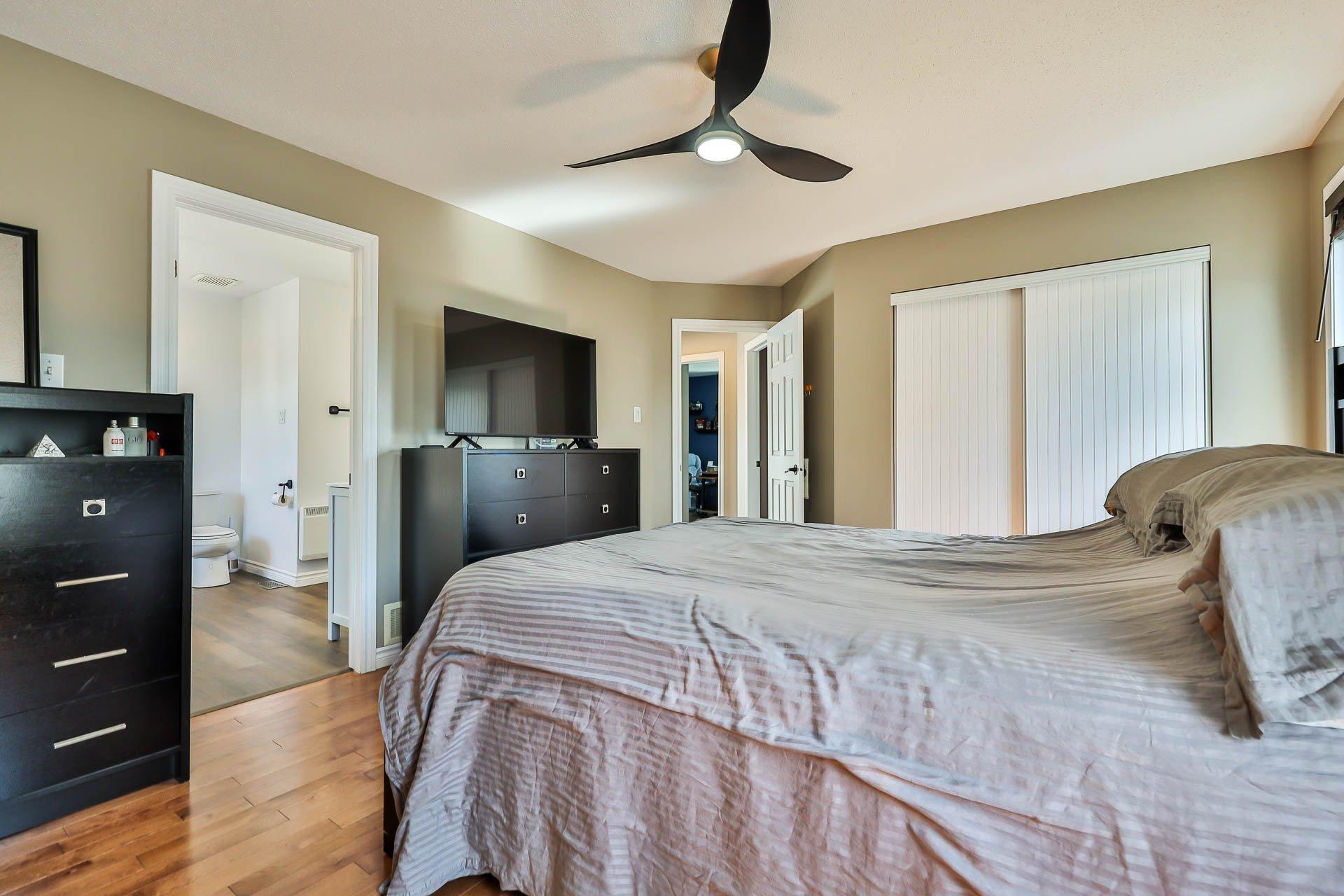 









284


Rue de Charny

,
Gatineau (Gatineau),




QC
J8R2Y4

