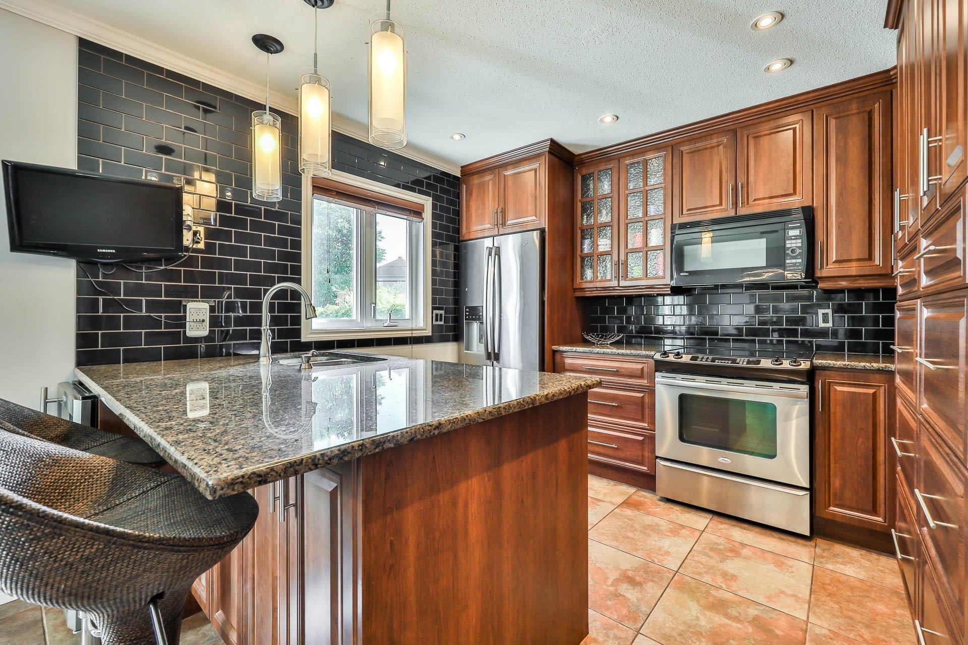 









284


Rue de Charny

,
Gatineau (Gatineau),




QC
J8R2Y4

