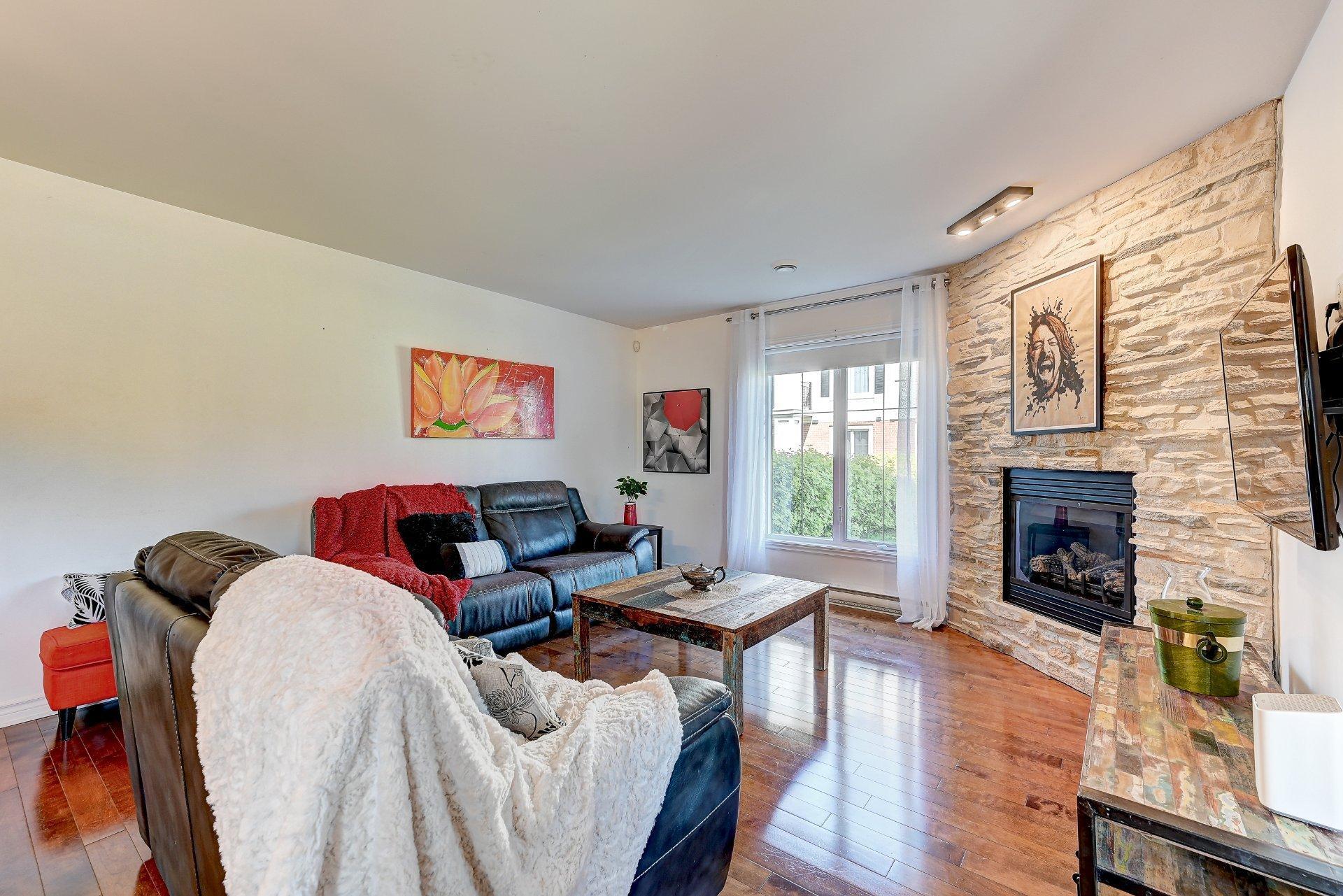 









638


Rue des Sureaux

, 2,
Boucherville,




QC
J4B0J4

