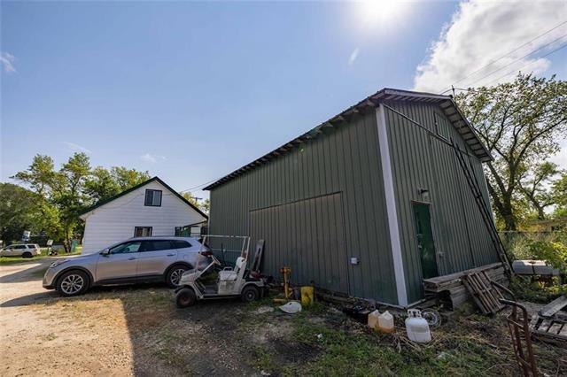 









6524


Henderson

HWY,
St Clements,




MB
R1C 0C4

