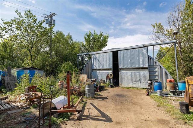 









6524


Henderson

HWY,
St Clements,




MB
R1C 0C4

