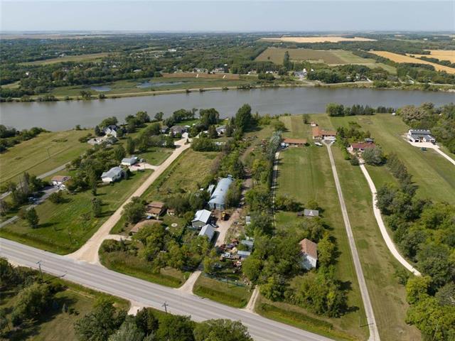 









6524


Henderson

HWY,
St Clements,




MB
R1C 0C4

