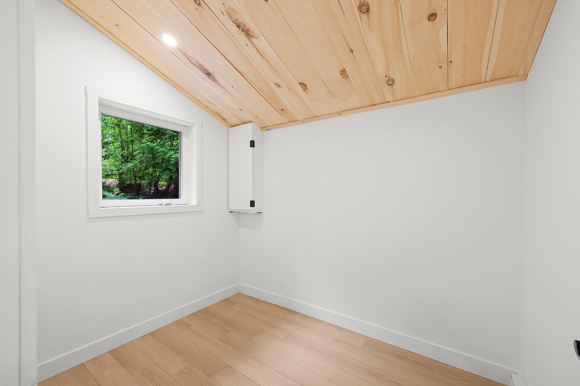 









1270


Ch. Masson

,
Sainte-Marguerite-du-Lac-Masson,




QC
J0T1L0

