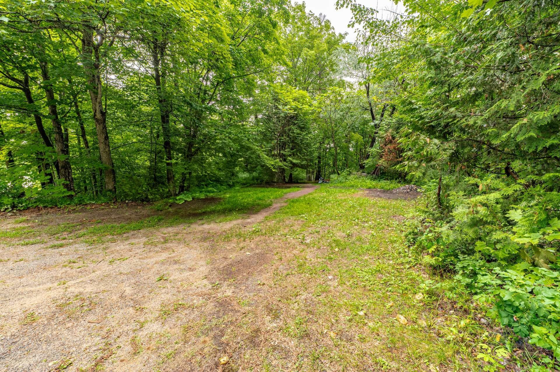 









1270


Ch. Masson

,
Sainte-Marguerite-du-Lac-Masson,




QC
J0T1L0

