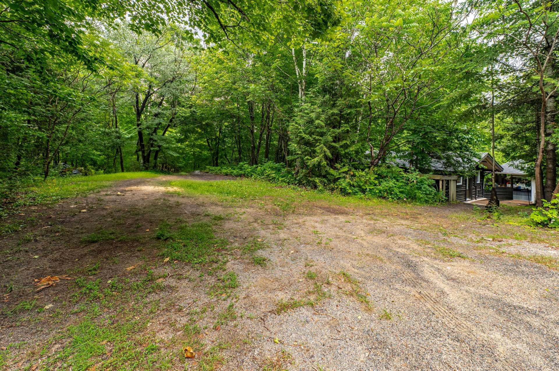 









1270


Ch. Masson

,
Sainte-Marguerite-du-Lac-Masson,




QC
J0T1L0

