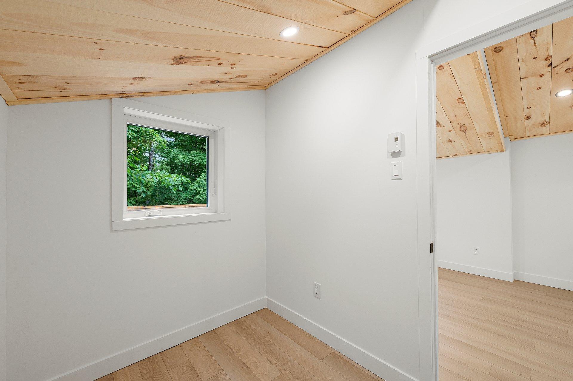 









1270


Ch. Masson

,
Sainte-Marguerite-du-Lac-Masson,




QC
J0T1L0

