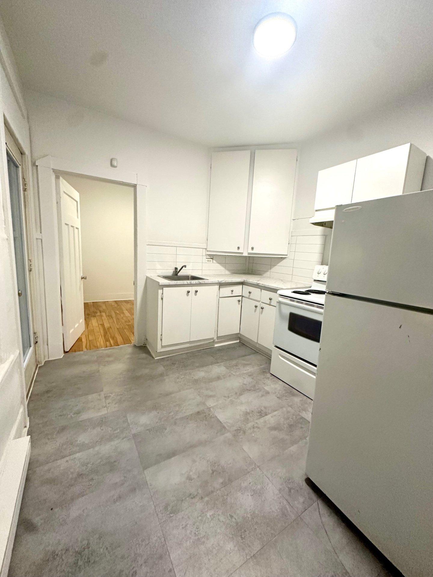 









6005


Rue De Normanville

,
Montréal (Rosemont/La Petite-Patrie),




QC
H2S2B5

