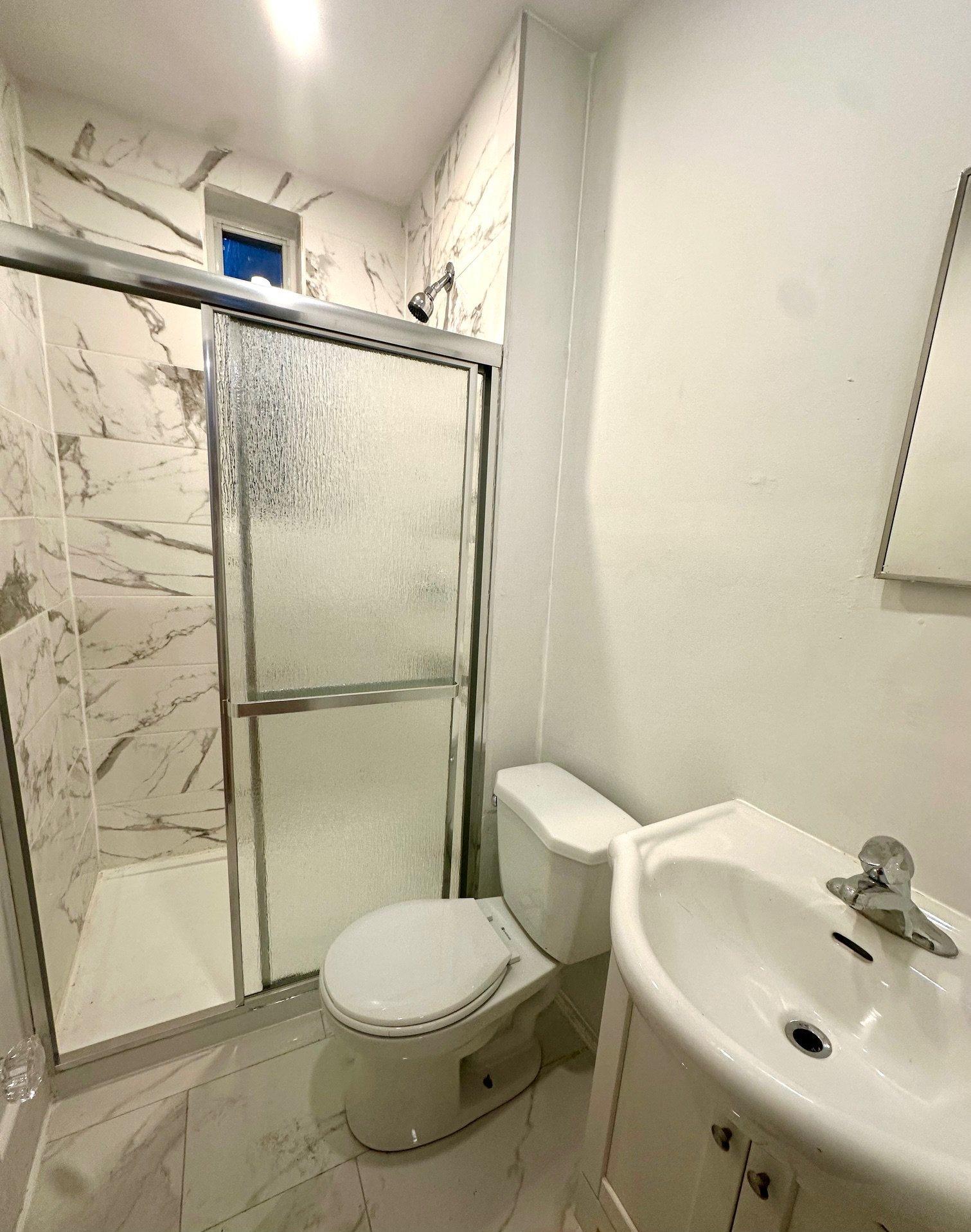 









6005


Rue De Normanville

,
Montréal (Rosemont/La Petite-Patrie),




QC
H2S2B5

