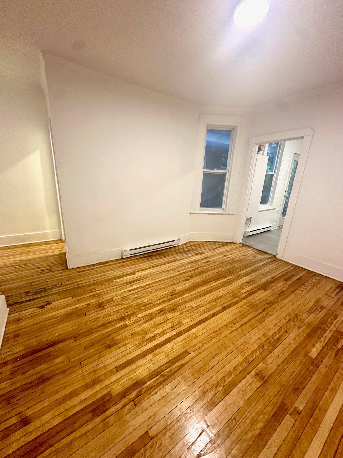 









6005


Rue De Normanville

,
Montréal (Rosemont/La Petite-Patrie),




QC
H2S2B5


