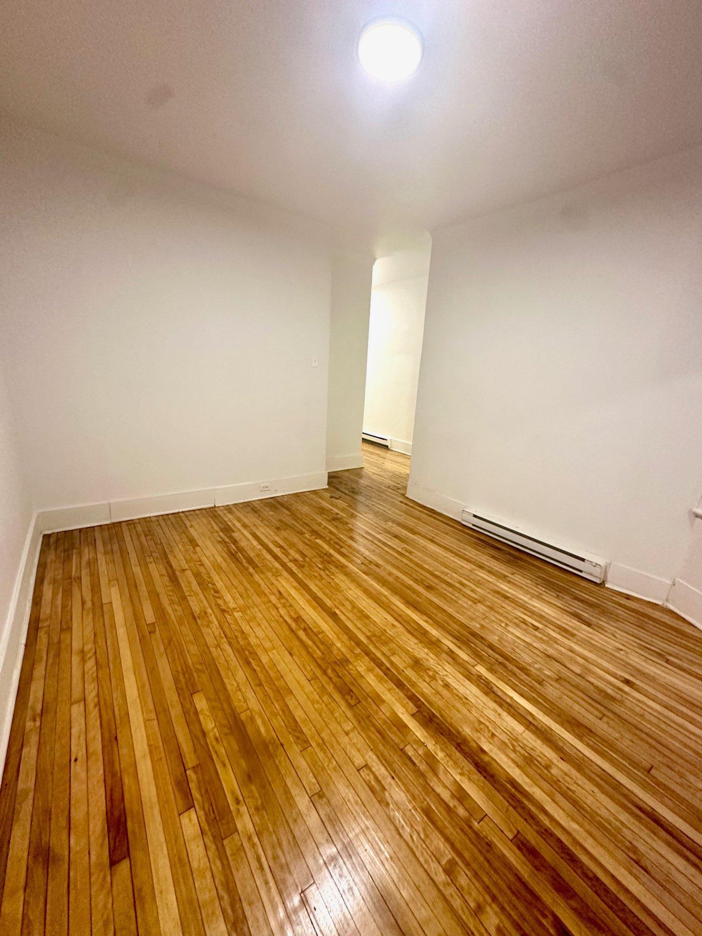 









6005


Rue De Normanville

,
Montréal (Rosemont/La Petite-Patrie),




QC
H2S2B5

