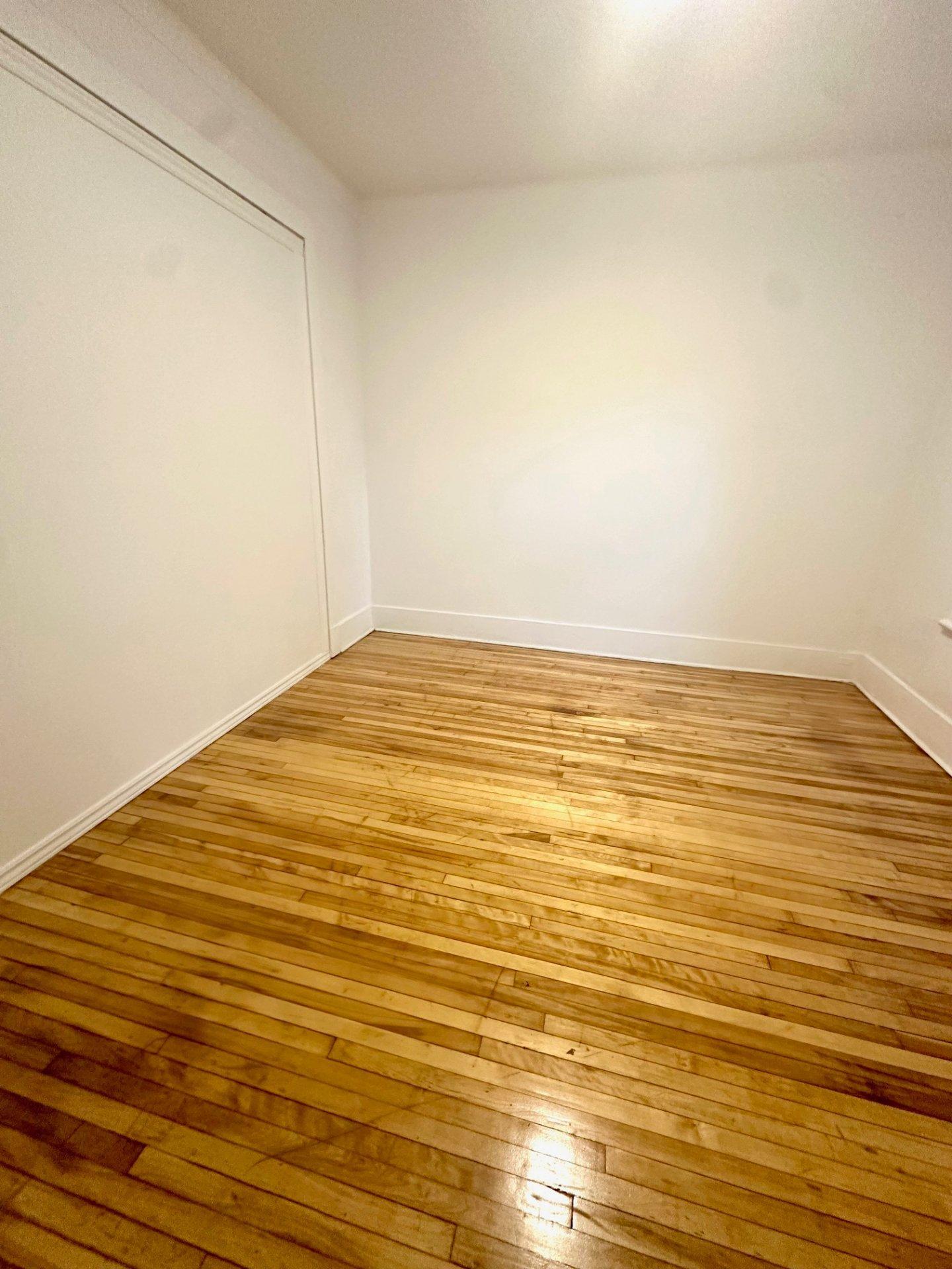 









6005


Rue De Normanville

,
Montréal (Rosemont/La Petite-Patrie),




QC
H2S2B5

