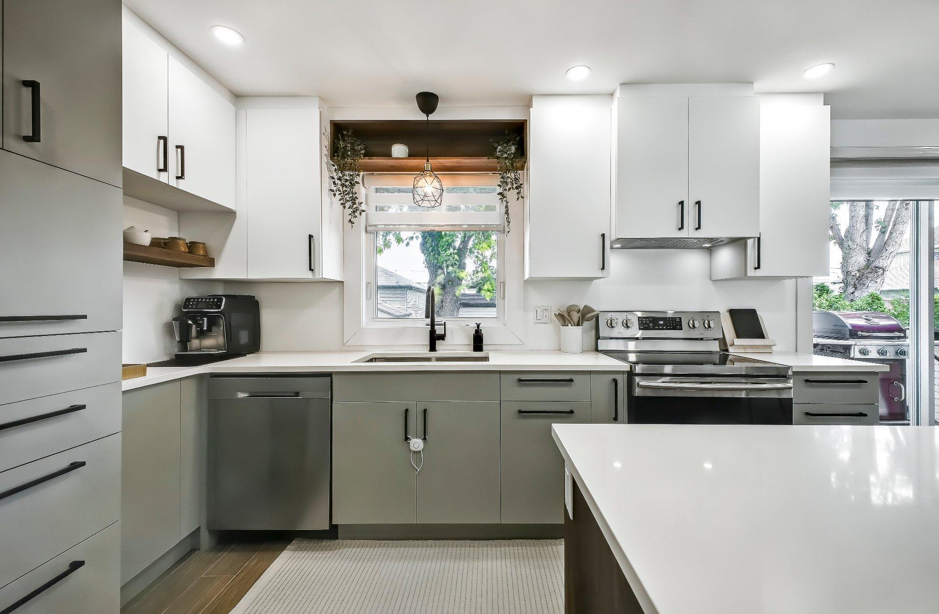 









86Z


Rue Phaneuf

,
Saint-Jean-sur-Richelieu,




QC
J2X5S6

