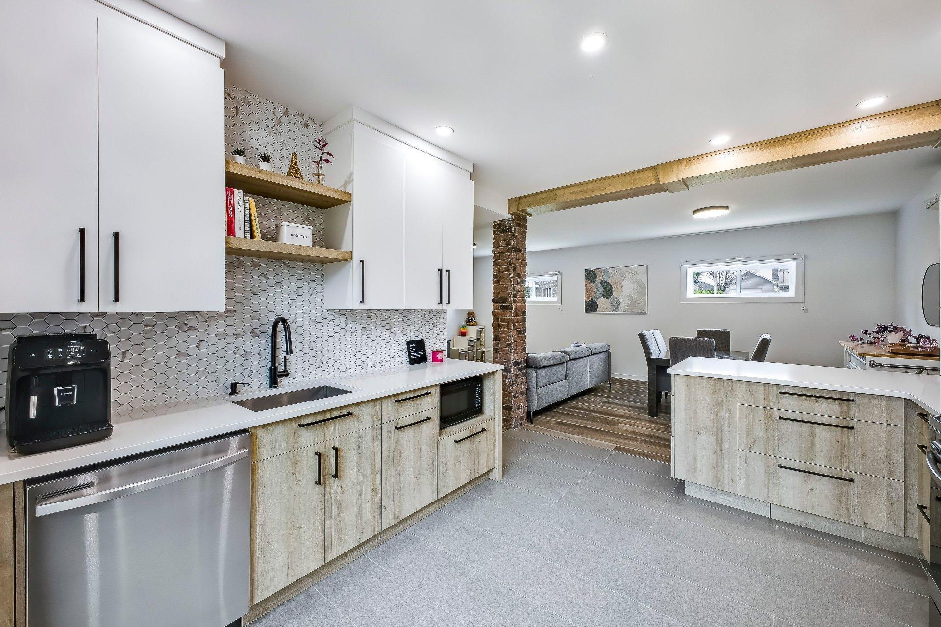









86Z


Rue Phaneuf

,
Saint-Jean-sur-Richelieu,




QC
J2X5S6

