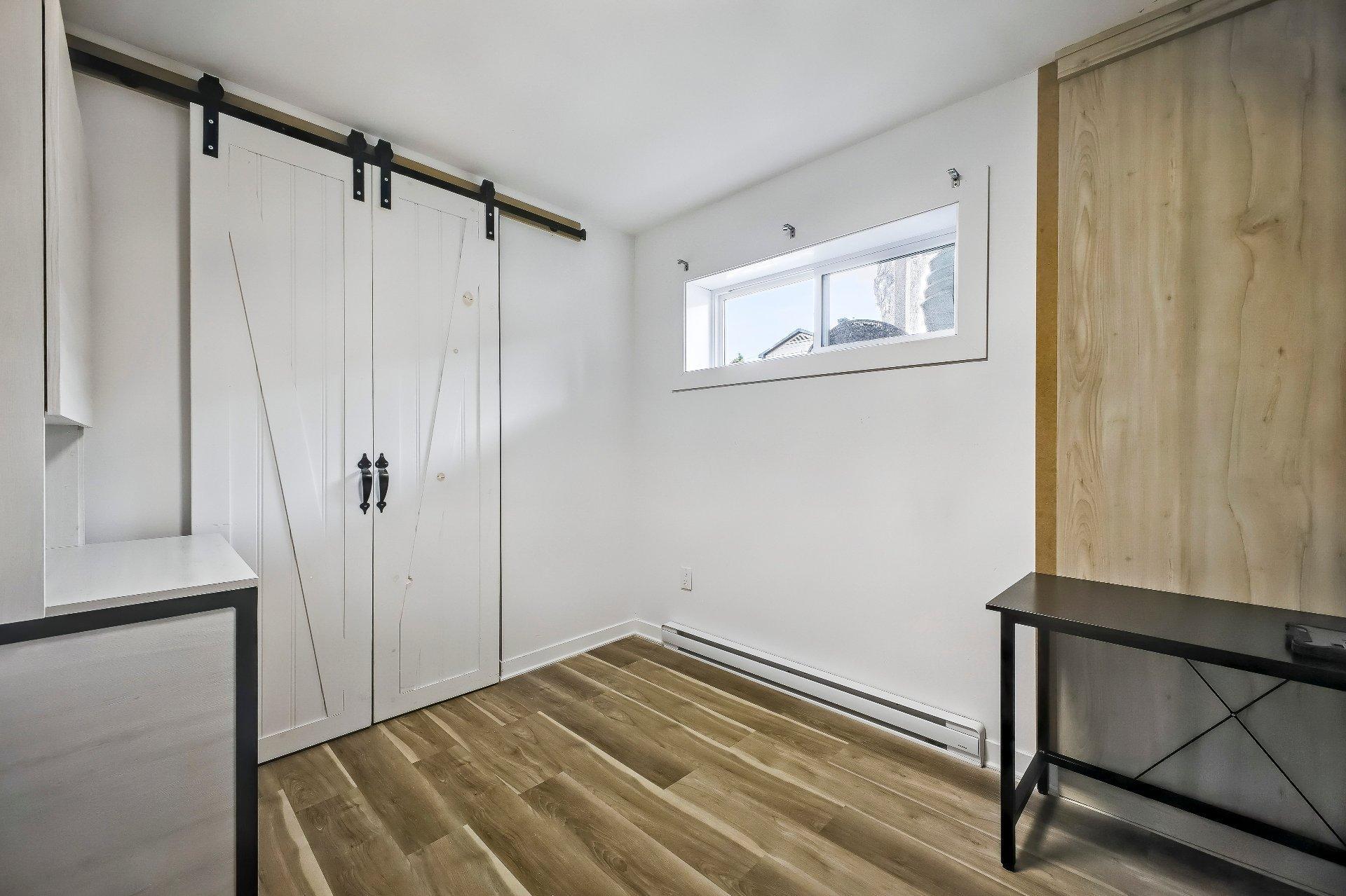 









86Z


Rue Phaneuf

,
Saint-Jean-sur-Richelieu,




QC
J2X5S6

