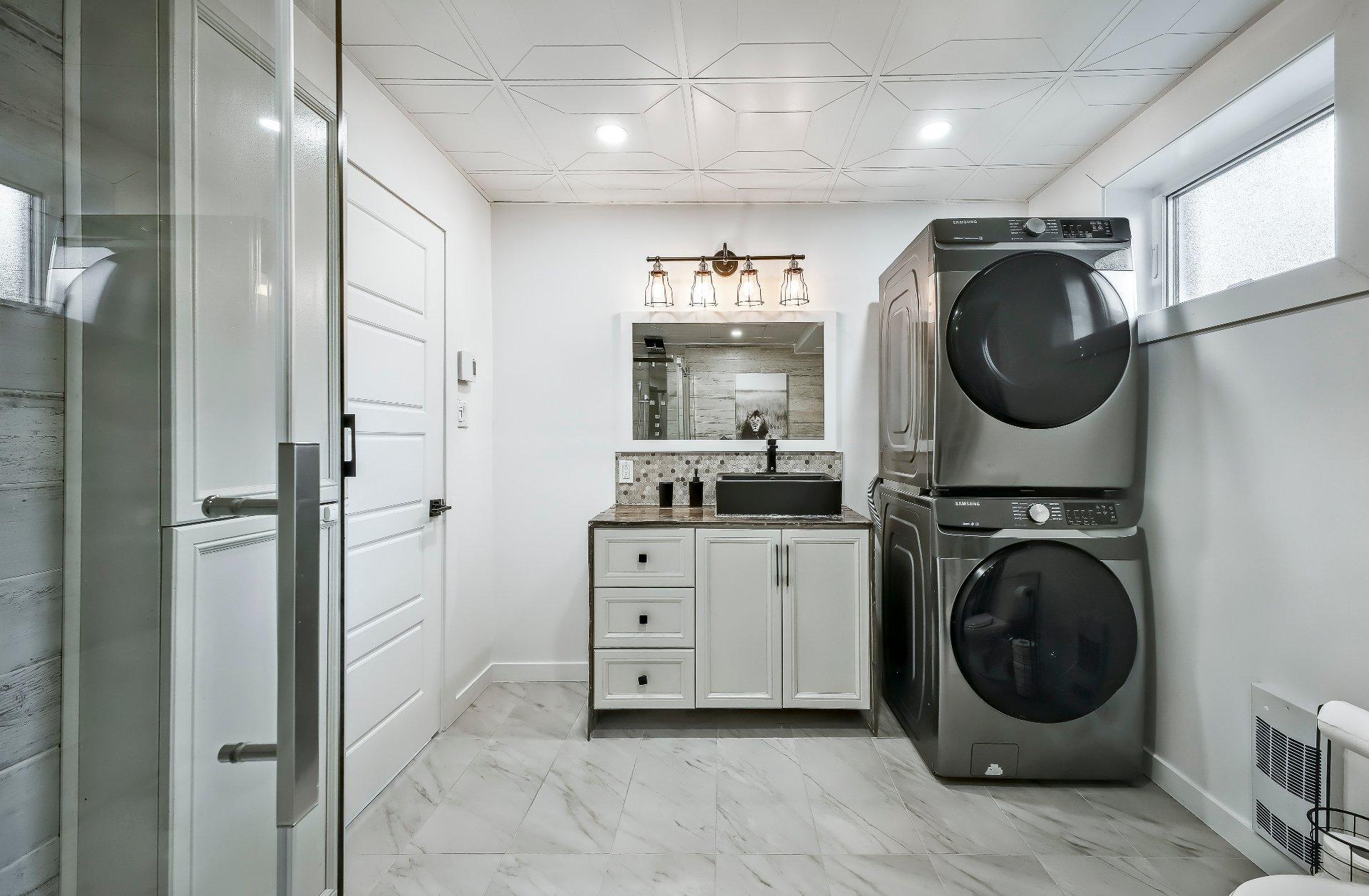 









86Z


Rue Phaneuf

,
Saint-Jean-sur-Richelieu,




QC
J2X5S6

