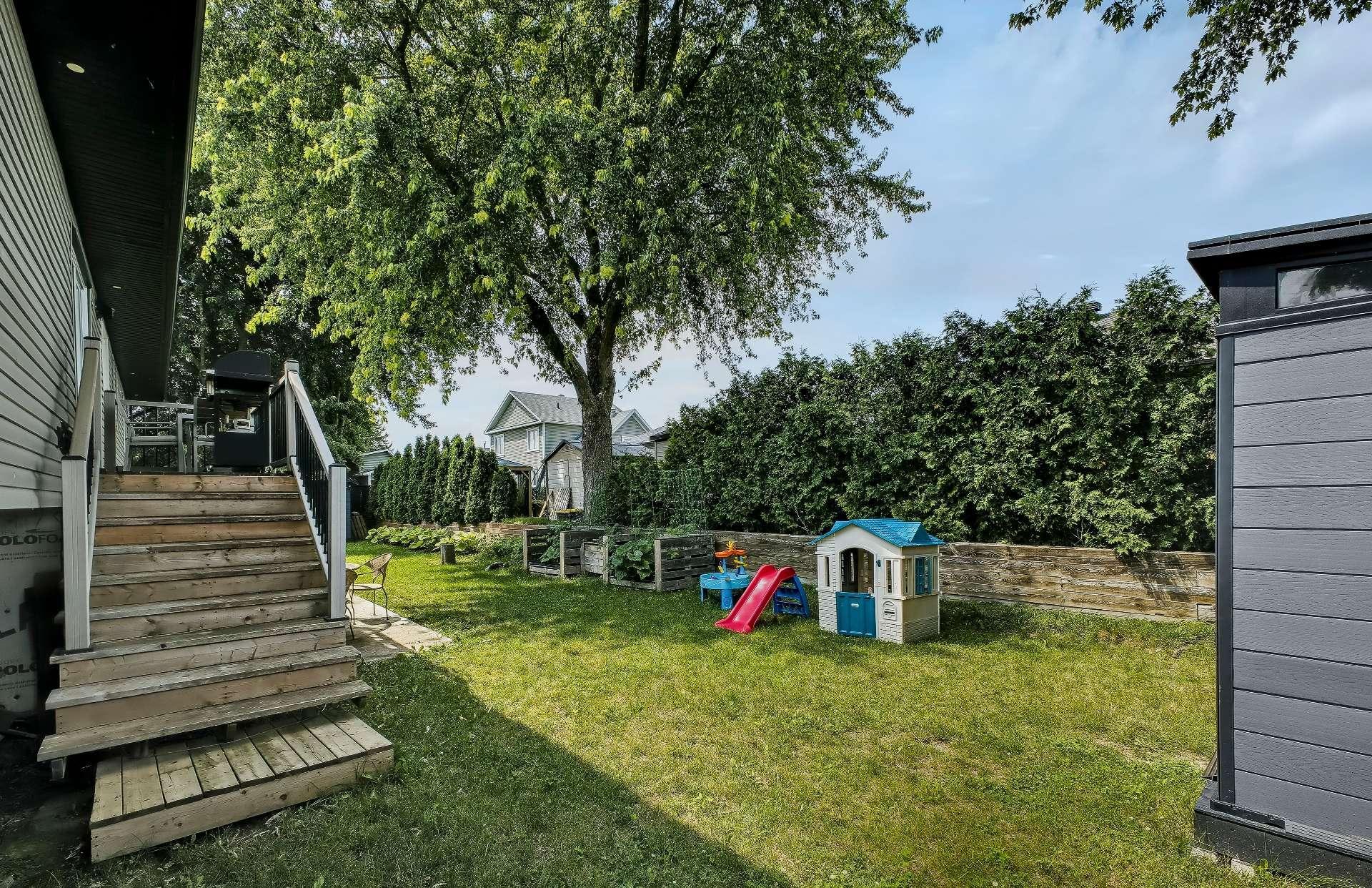 









86Z


Rue Phaneuf

,
Saint-Jean-sur-Richelieu,




QC
J2X5S6

