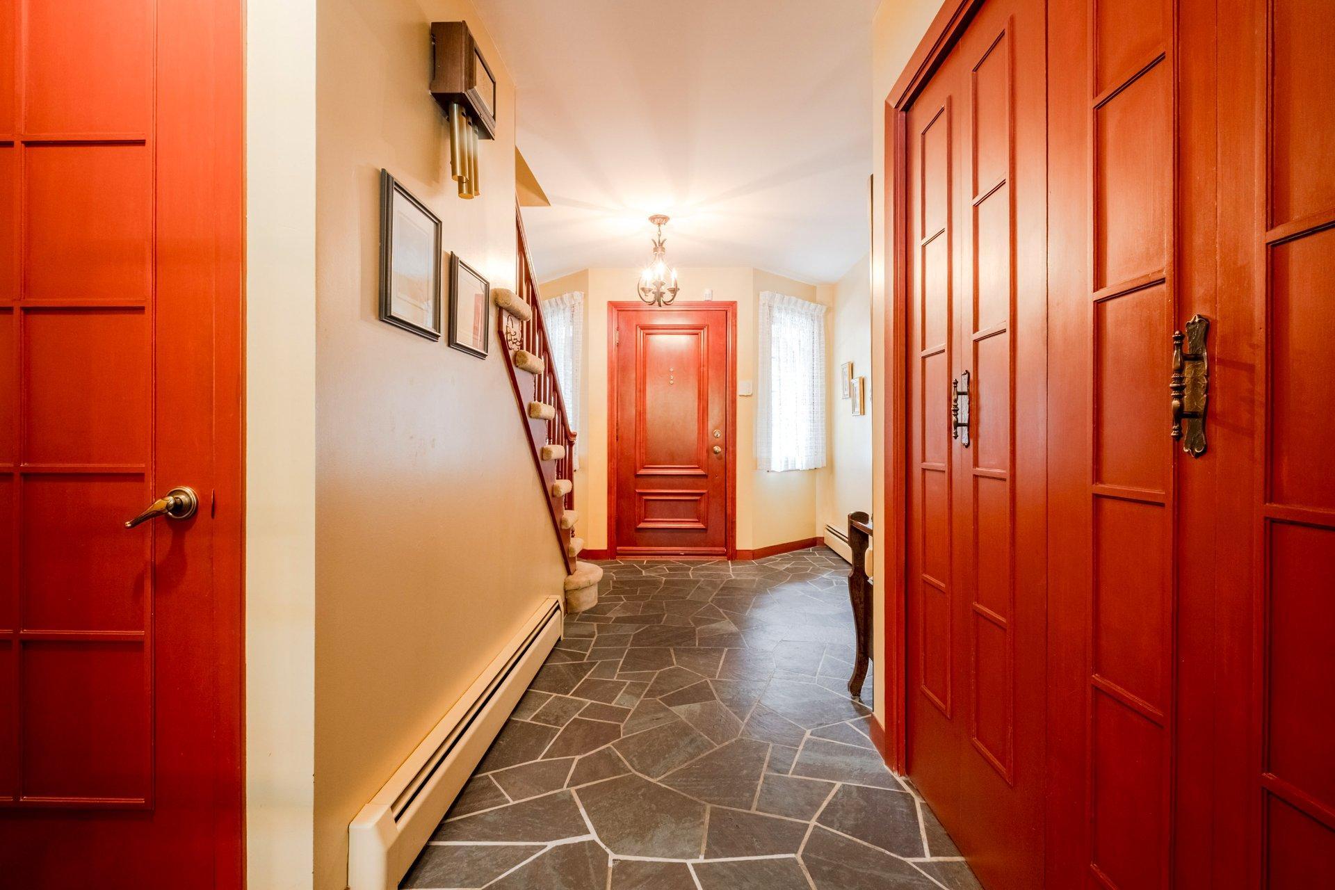 









410


Rue Denonville

,
Sherbrooke (Les Nations),




QC
J1J2K2

