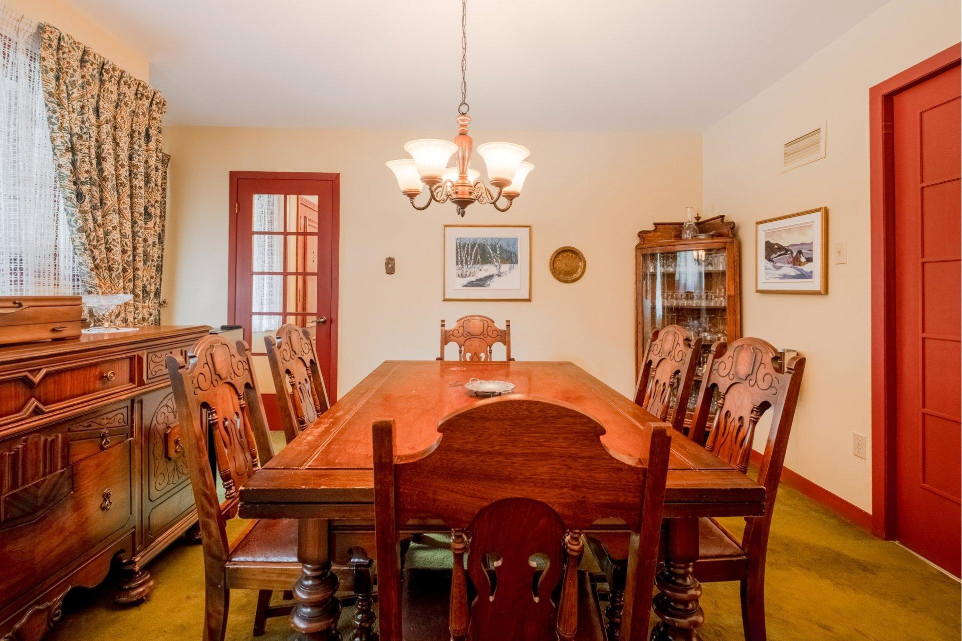









410


Rue Denonville

,
Sherbrooke (Les Nations),




QC
J1J2K2

