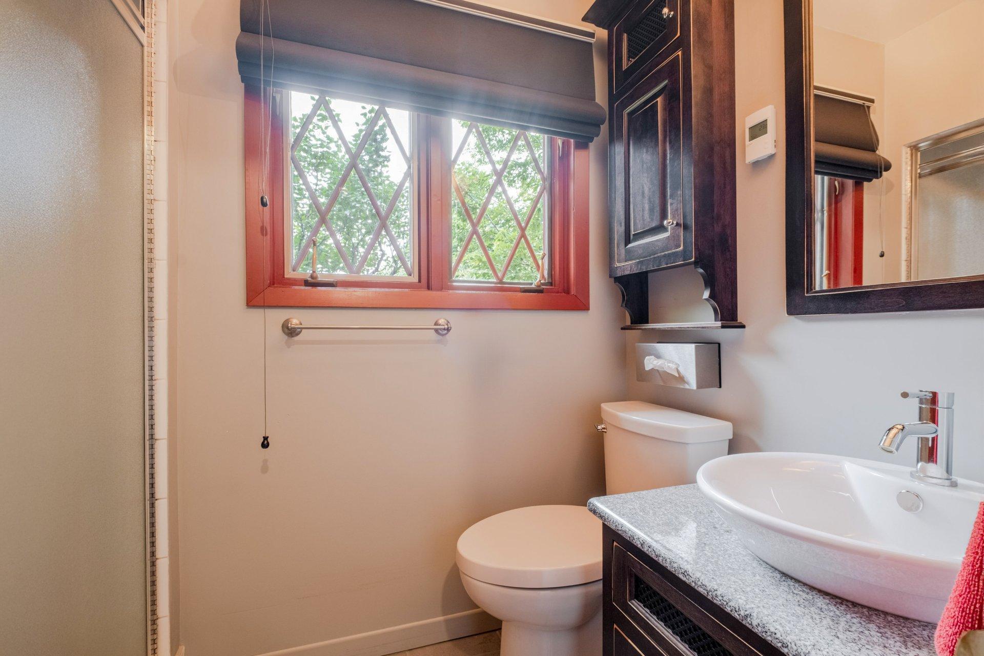 









410


Rue Denonville

,
Sherbrooke (Les Nations),




QC
J1J2K2

