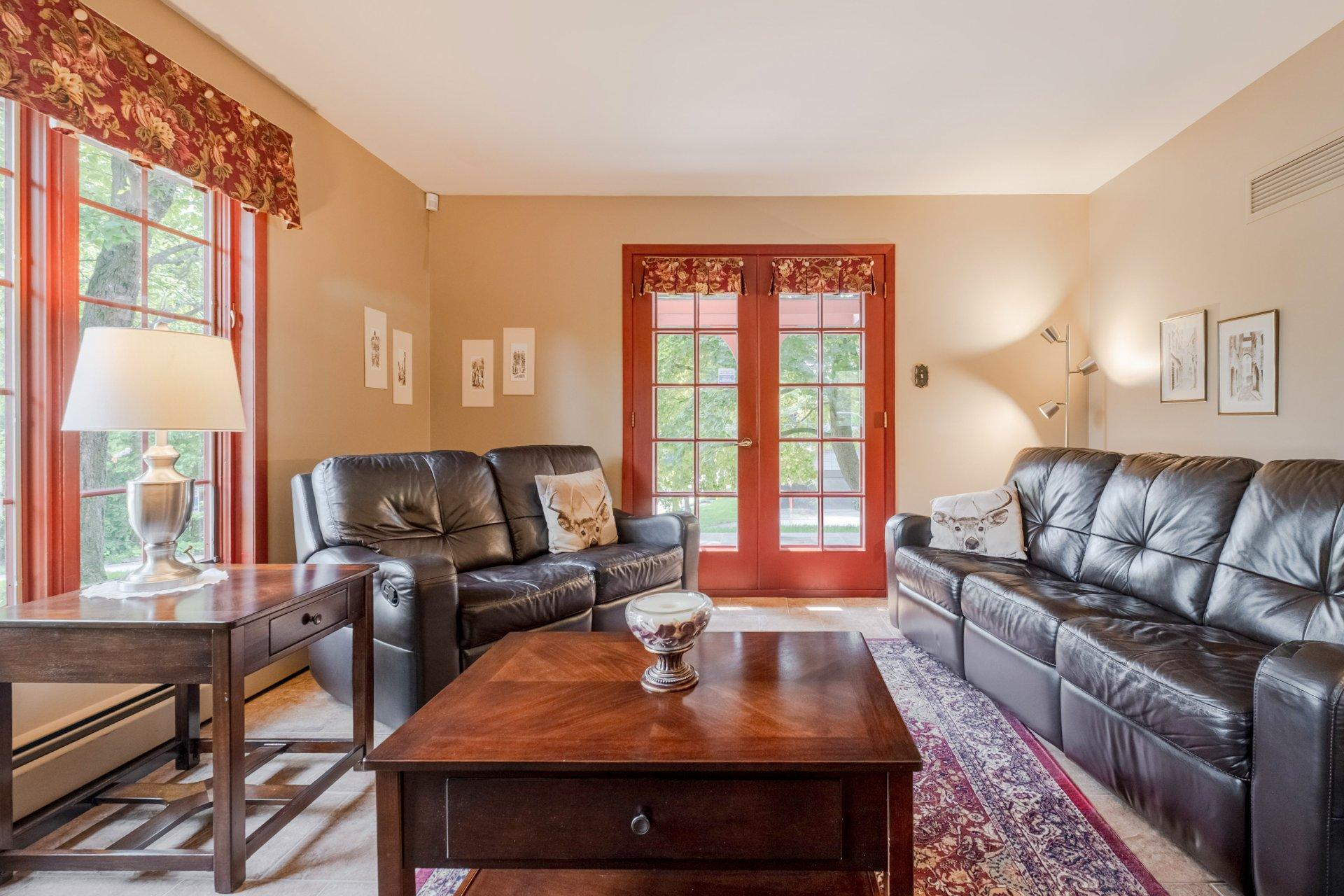 









410


Rue Denonville

,
Sherbrooke (Les Nations),




QC
J1J2K2

