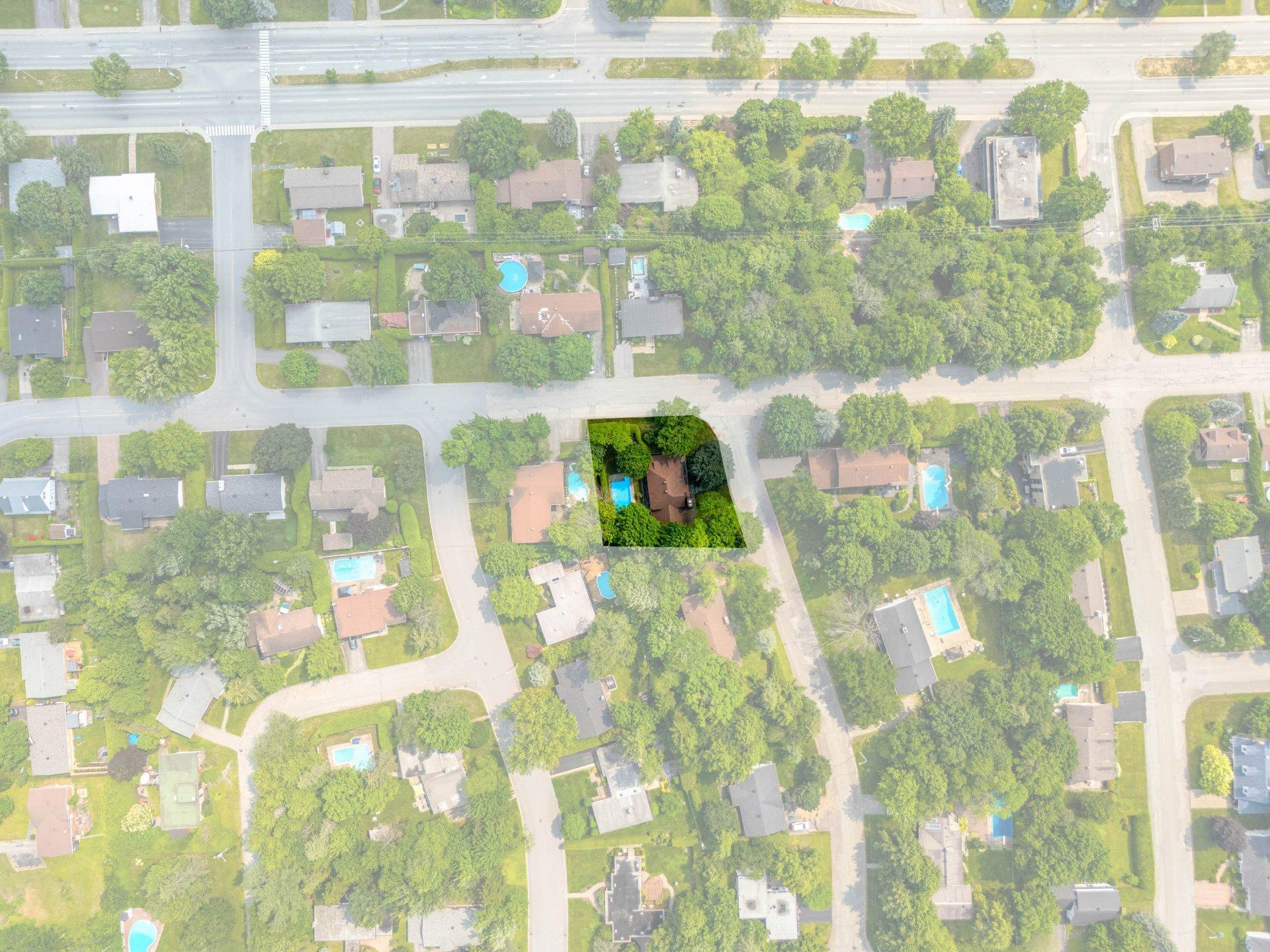 









410


Rue Denonville

,
Sherbrooke (Les Nations),




QC
J1J2K2

