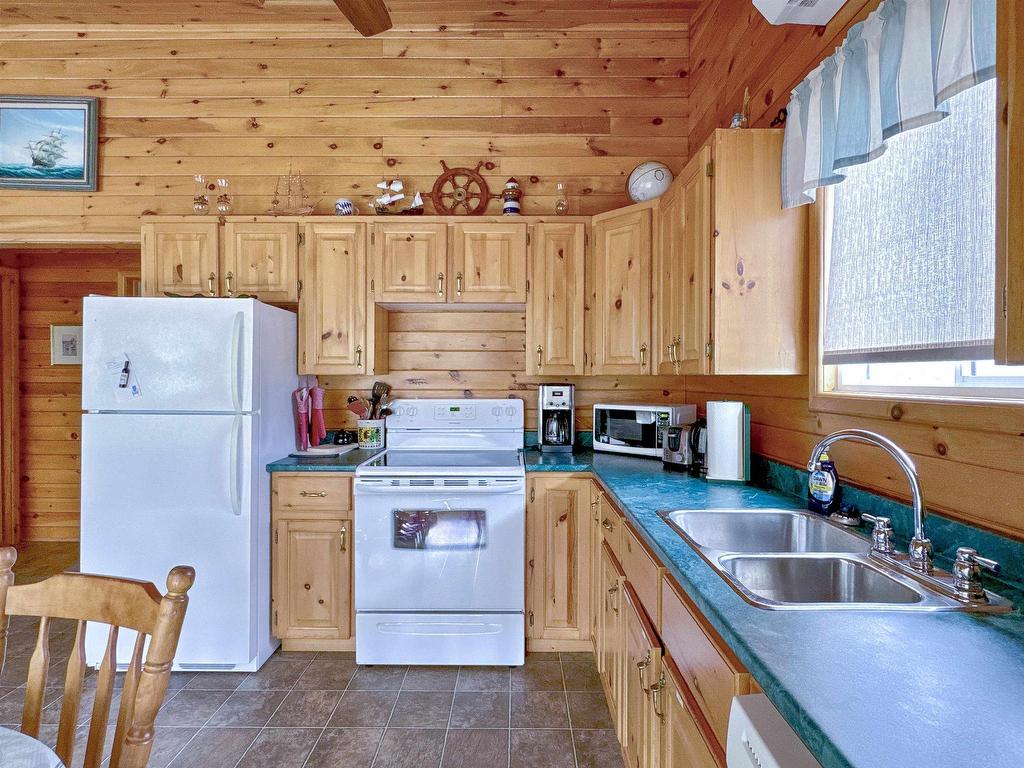 












115 Ray Way Road

,
North Rustico,







PE
C0A 1N0

