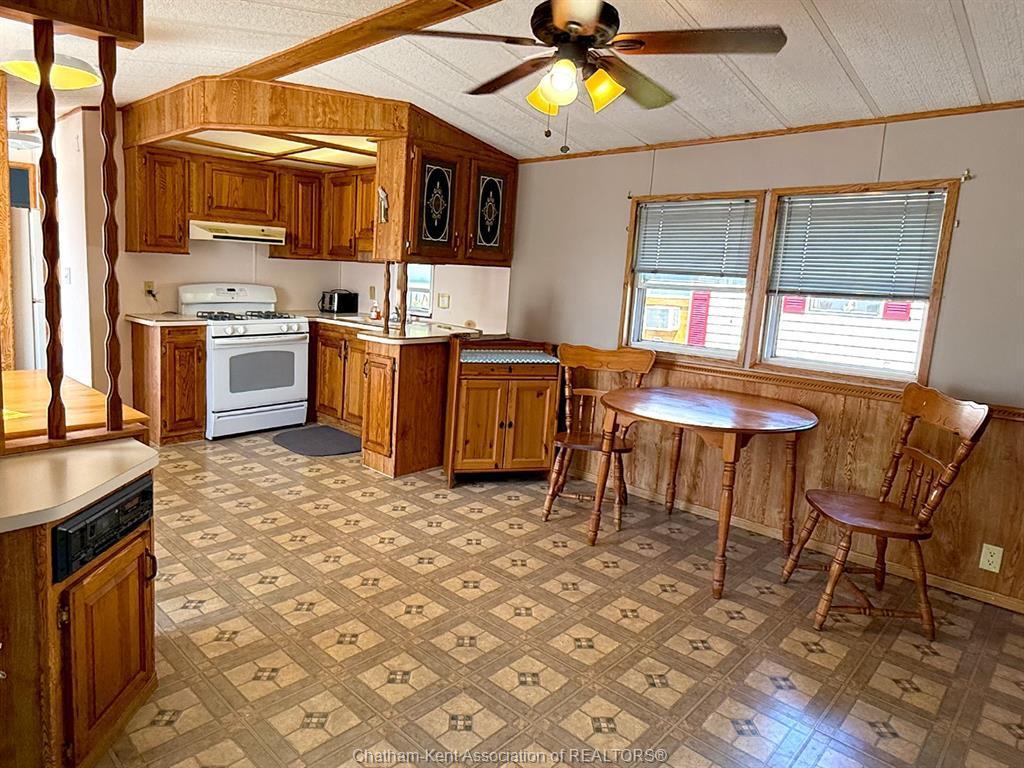 









20615


Gray

Line, 211 & 213,
Rodney,




ON
N0L 2C0

