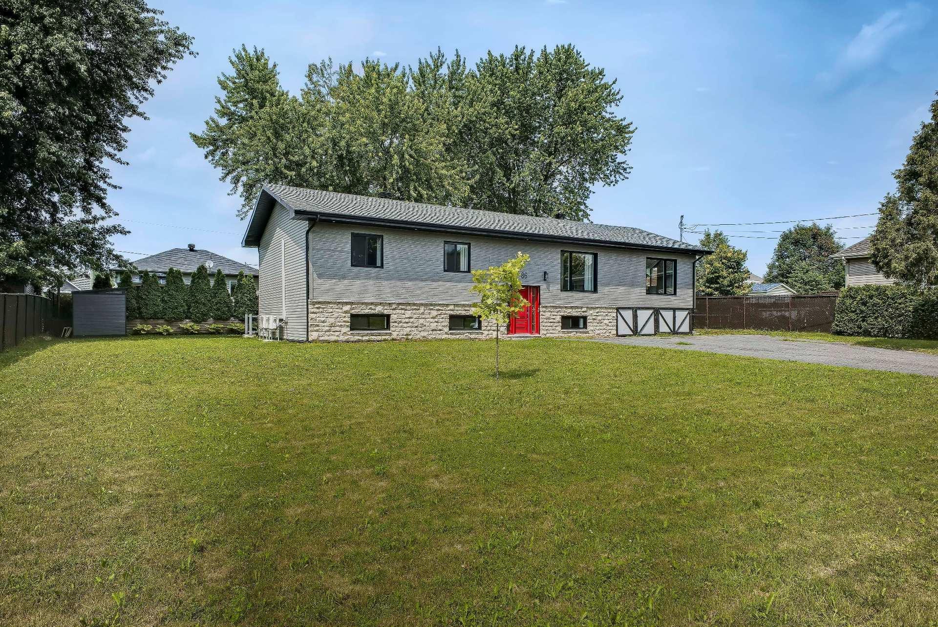 









86


Rue Phaneuf

,
Saint-Jean-sur-Richelieu,




QC
J2X5S6

